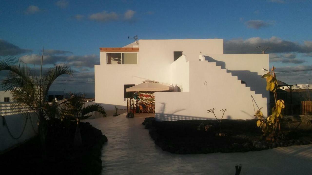Alma En El Mar Apartment Tinajo Exterior photo