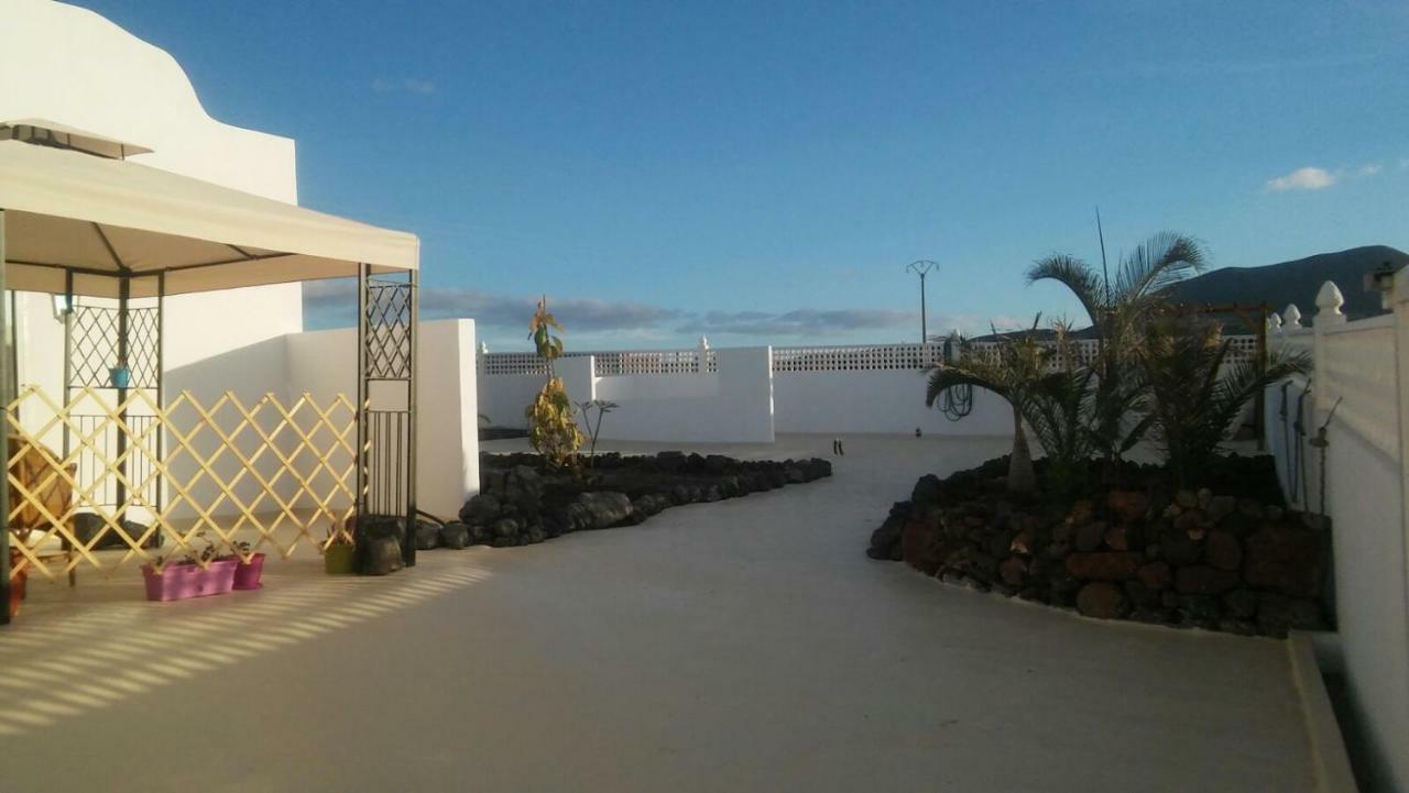 Alma En El Mar Apartment Tinajo Exterior photo