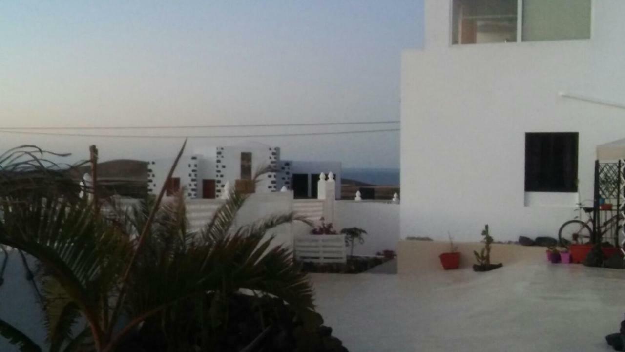 Alma En El Mar Apartment Tinajo Exterior photo